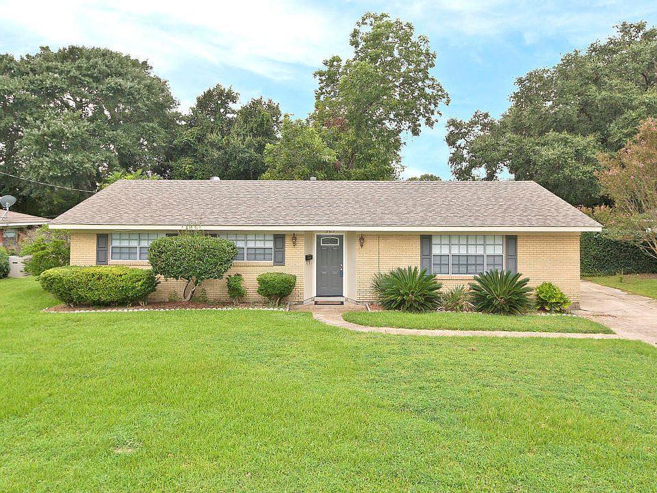 1st image of 507 Red Oak Dr