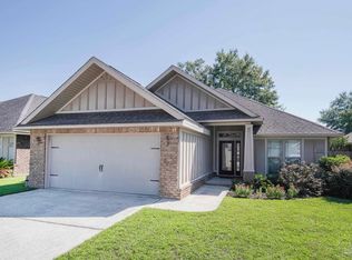 2582 Fiddlers Cir, Cantonment, FL 32533
