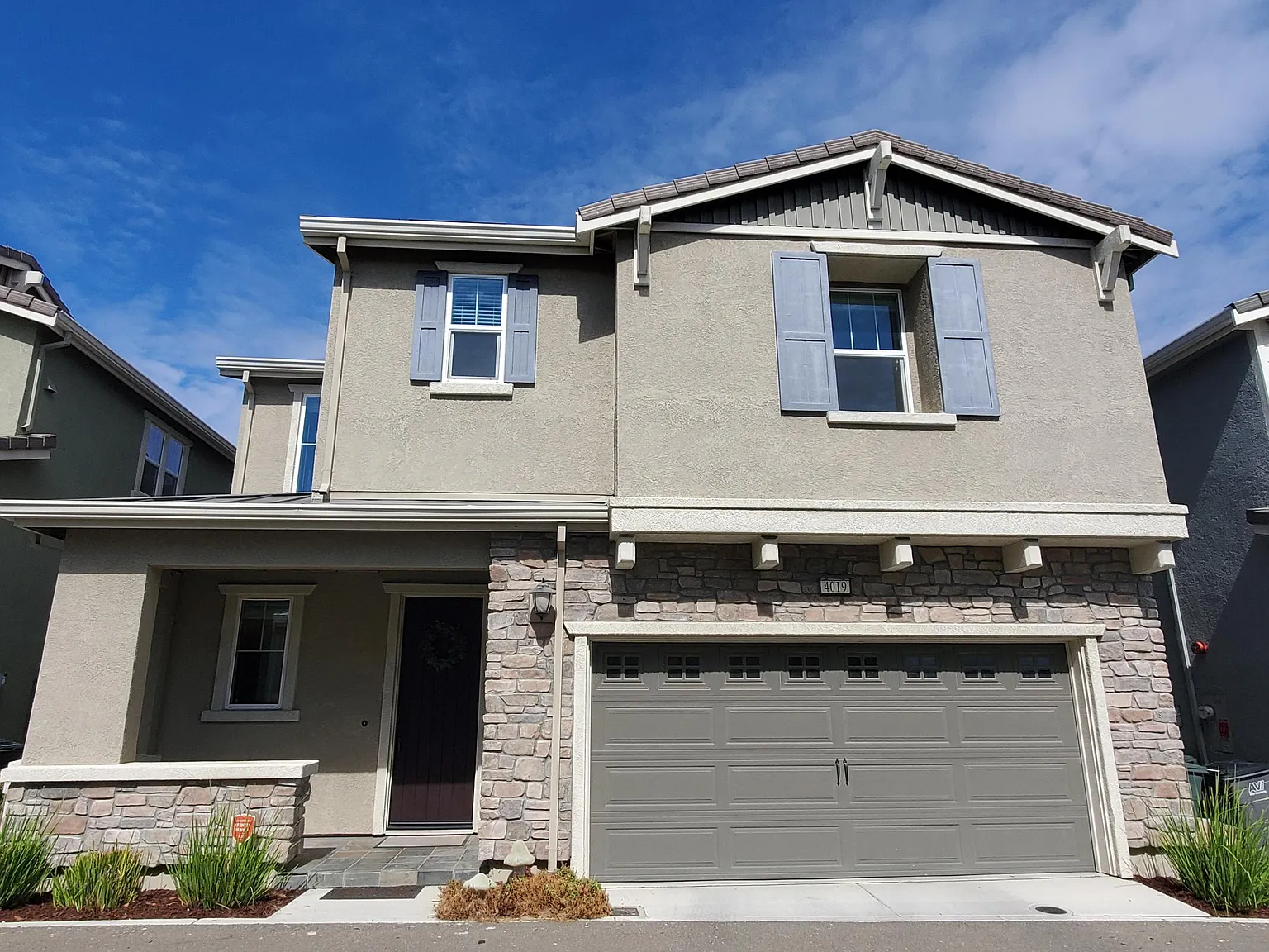 3 bed, 2.5 bath, 1862 sqft, $4,250 — Photo 1