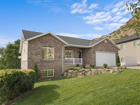 3rd image of 1440 Sheridan Dr