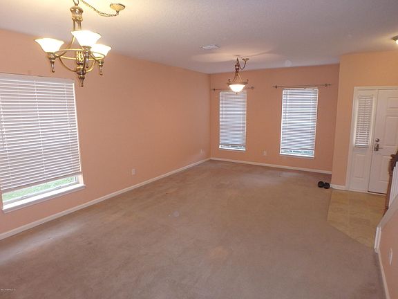 3rd image of 1120 Hyacinth St