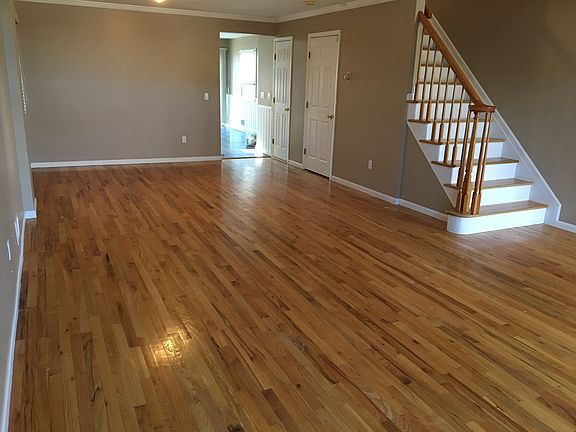 2nd image of 75 Driggs St #House