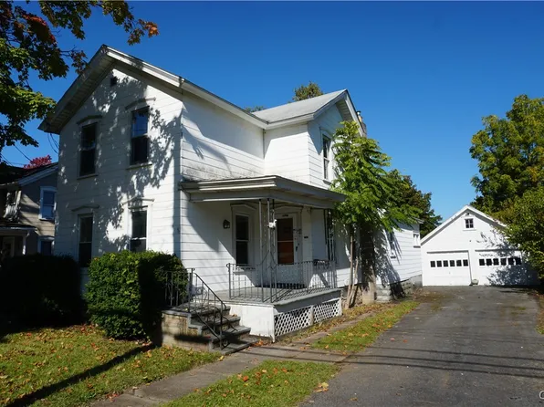 104 W Yates St, East Syracuse, NY 13057