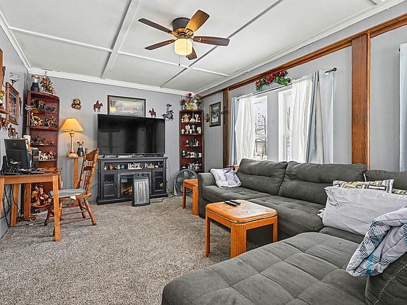 4th image of 3083 Dumont Rd