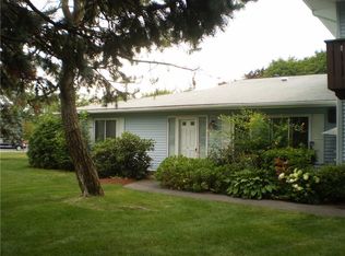 31 Fox Ridge Cres, Warwick, RI 02886