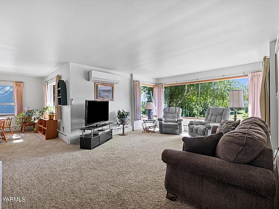 5th image of 314 Stanley Blvd