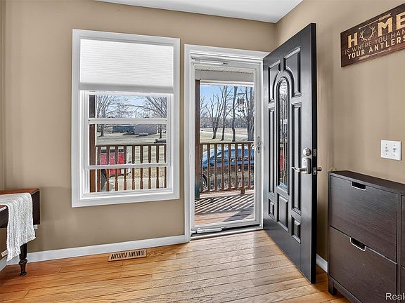 3rd image of 11542 Wilson Rd