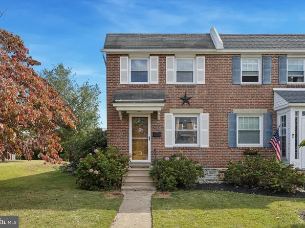 539 Overlook Rd, Philadelphia, PA 19128