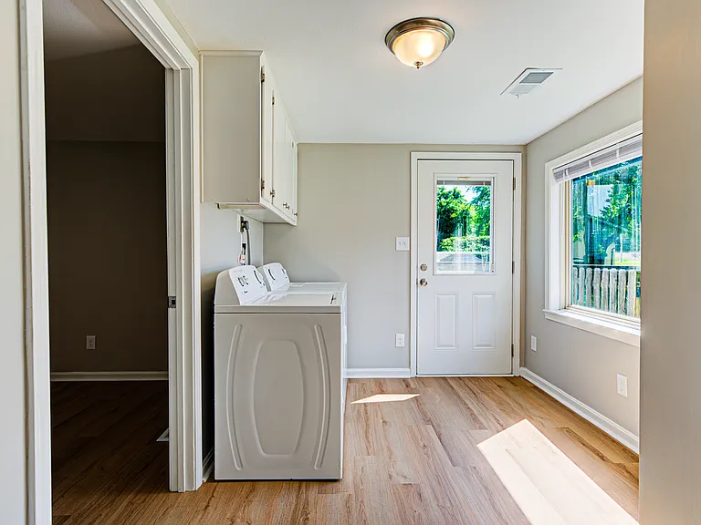 241 Kahl Ct — Photo 13