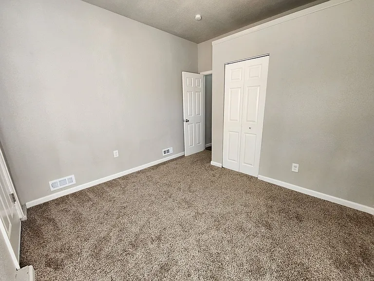 2874 Carmel Cir — Photo 12