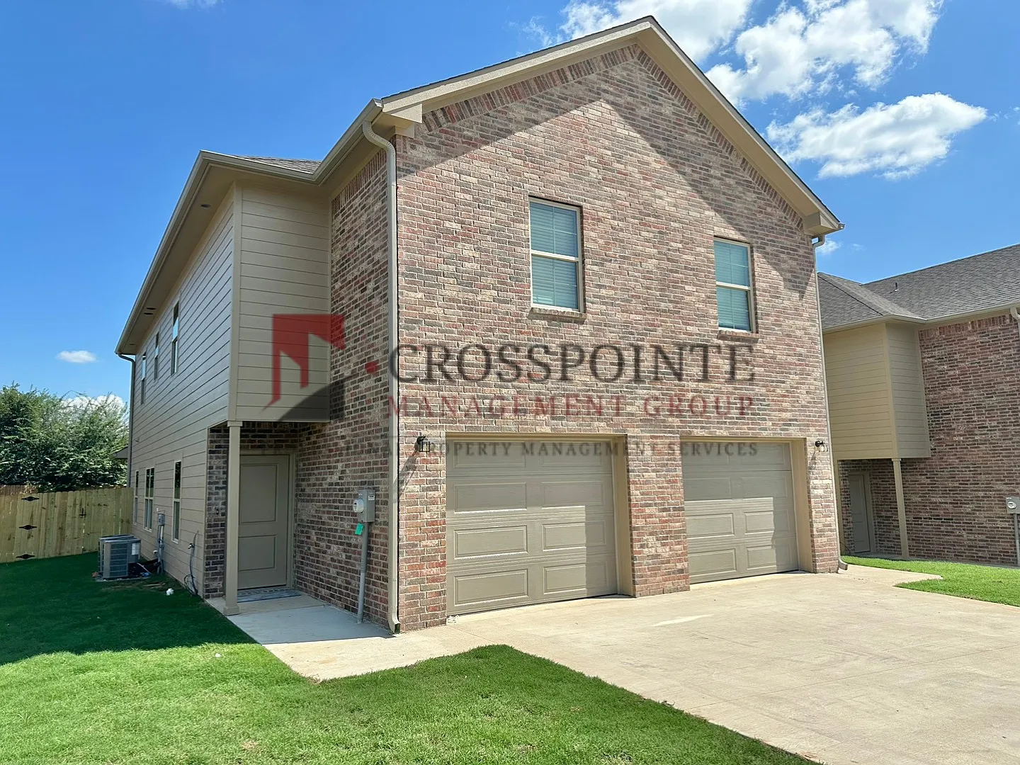 3 Bedroom 2.5 Bathroom Townhomes at Villa Rosa! — Photo 2