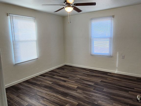 5th image of 8421 W Glendale Ave