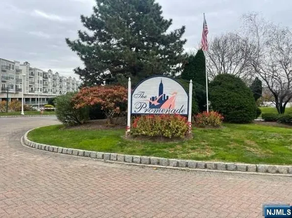 327 The Promenade, Edgewater, NJ 07020