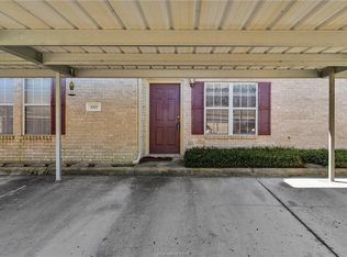 610 Townplace Dr, College Station, TX 77840