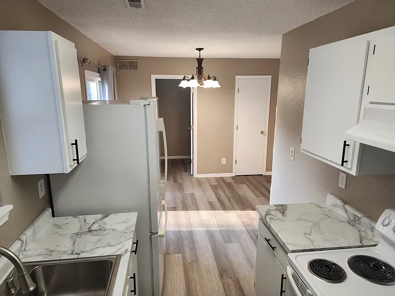 1312 Blue Heron Ln — Photo 8