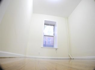 451 W 44th St #1, New York, NY 10036