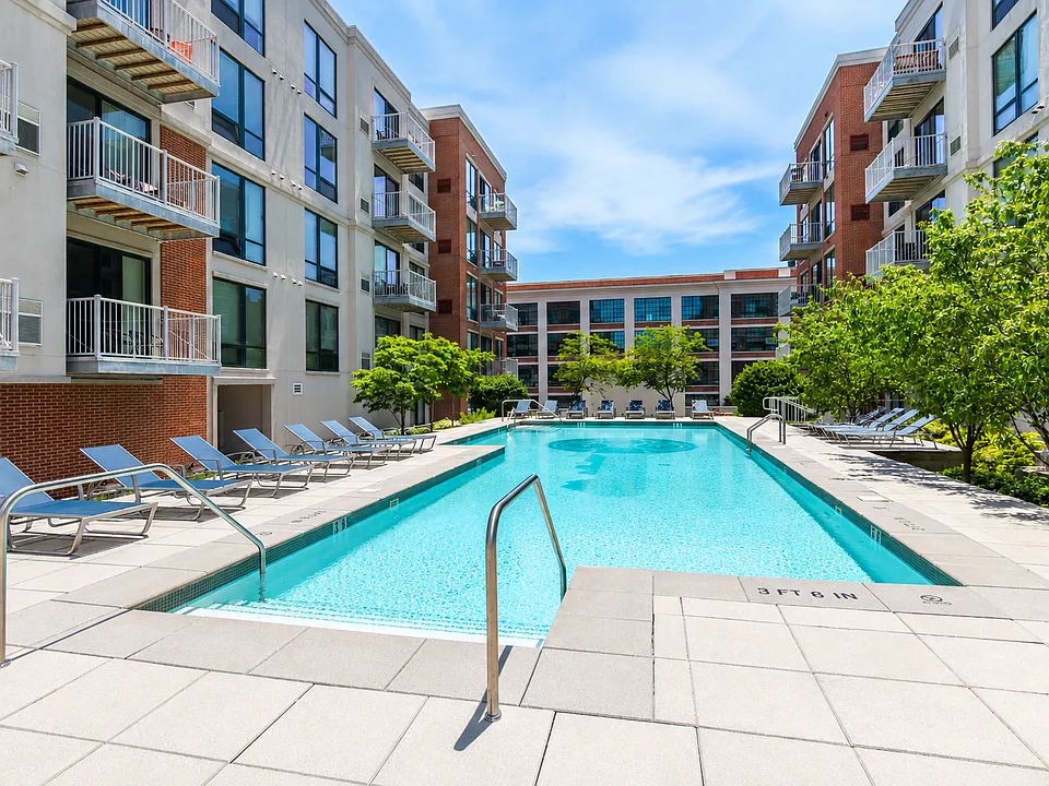 121 Towne Apartments