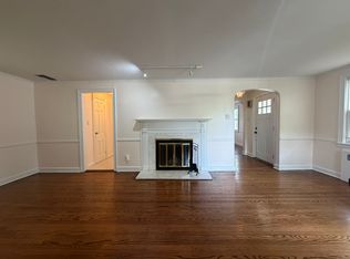 324 E Cedar St, Livingston, NJ 07039
