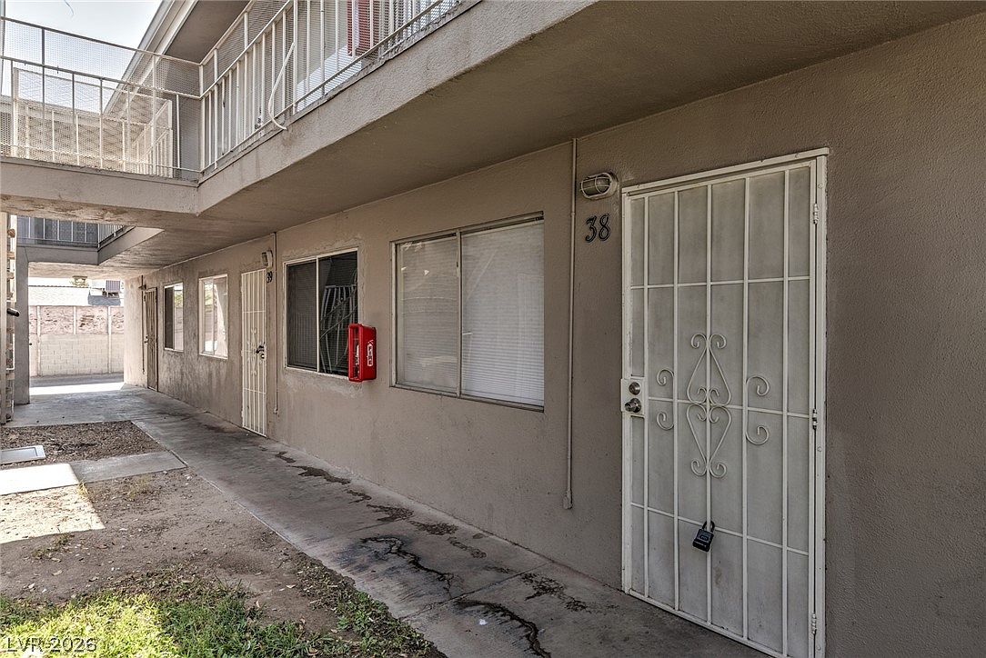 304 Orland St APT 38 — photo 2