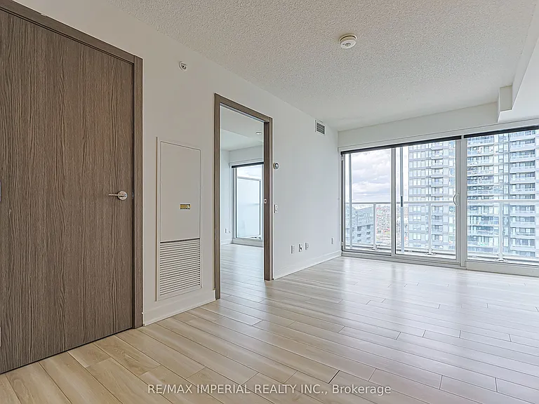 17 Bathurst St #2707 — Photo 17