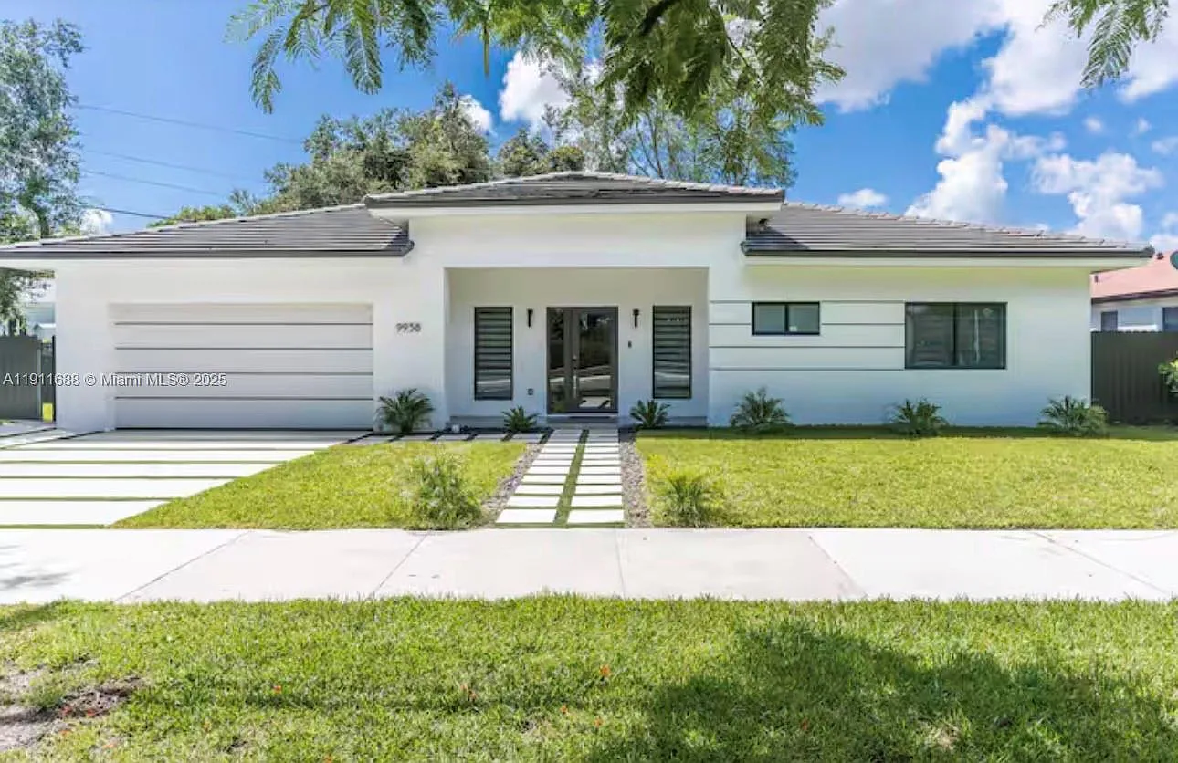 4 bed, 4.0 bath, 2187 sqft, $5,000 — Photo 1