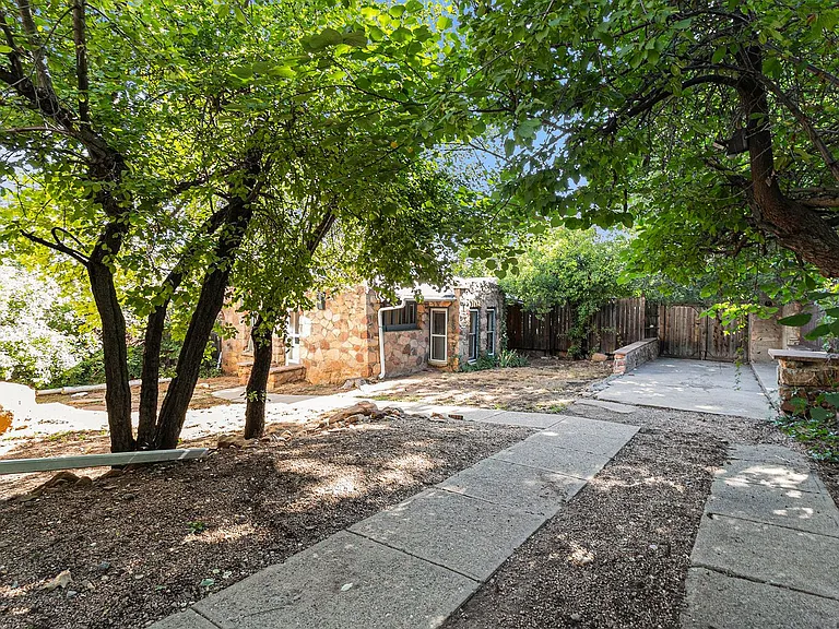 Available Now! The Cottage Secluded Oasis On University Hill — Photo 11
