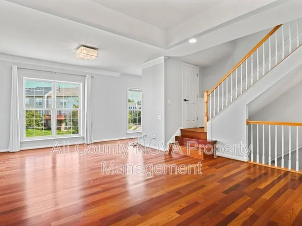 22707 High Haven Ter, Ashburn, VA 20148