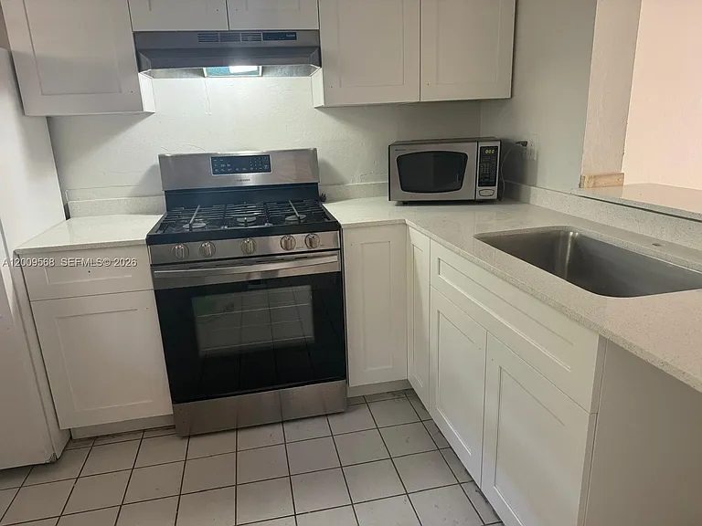 18111 NW 68th Ave #F106 — Photo 5