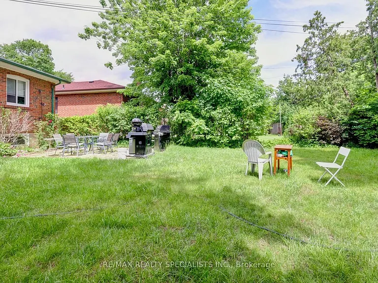 43 Firwood Cres — Photo 24