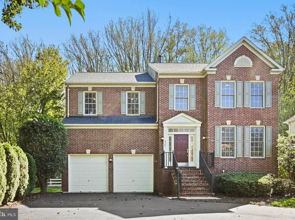 9927 Miles Stone Ct, Vienna, VA 22181