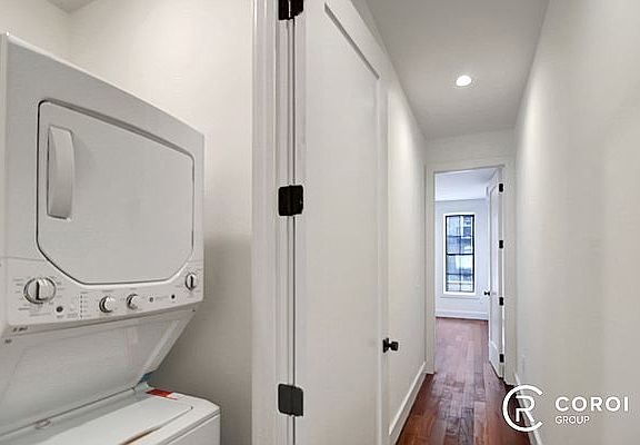 5th image of 996 Putnam Ave #1F