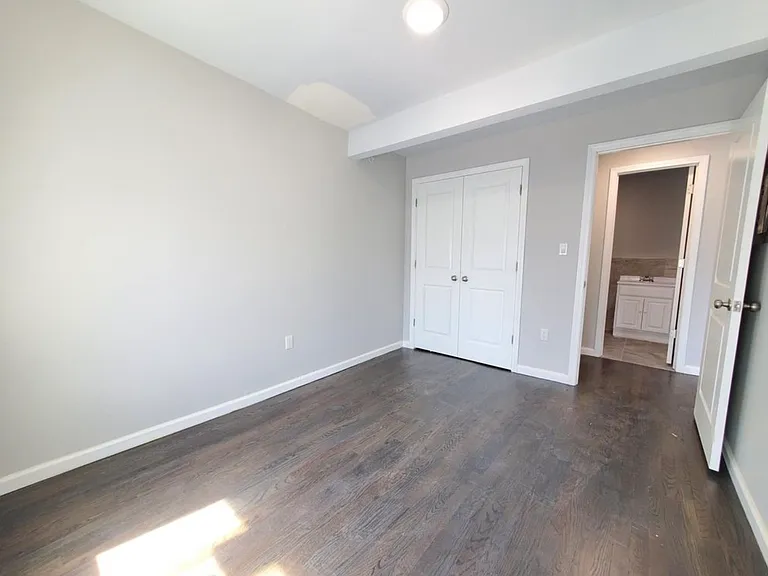 557 Ocean Ave #3 — Photo 2