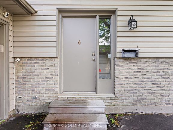 4th image of 1588 Aldersbrook Rd