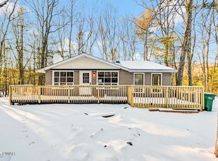 149 Tamarack Trl, Dingmans Ferry, PA 18328