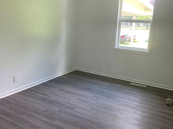 5th image of 2712 W Nichols St