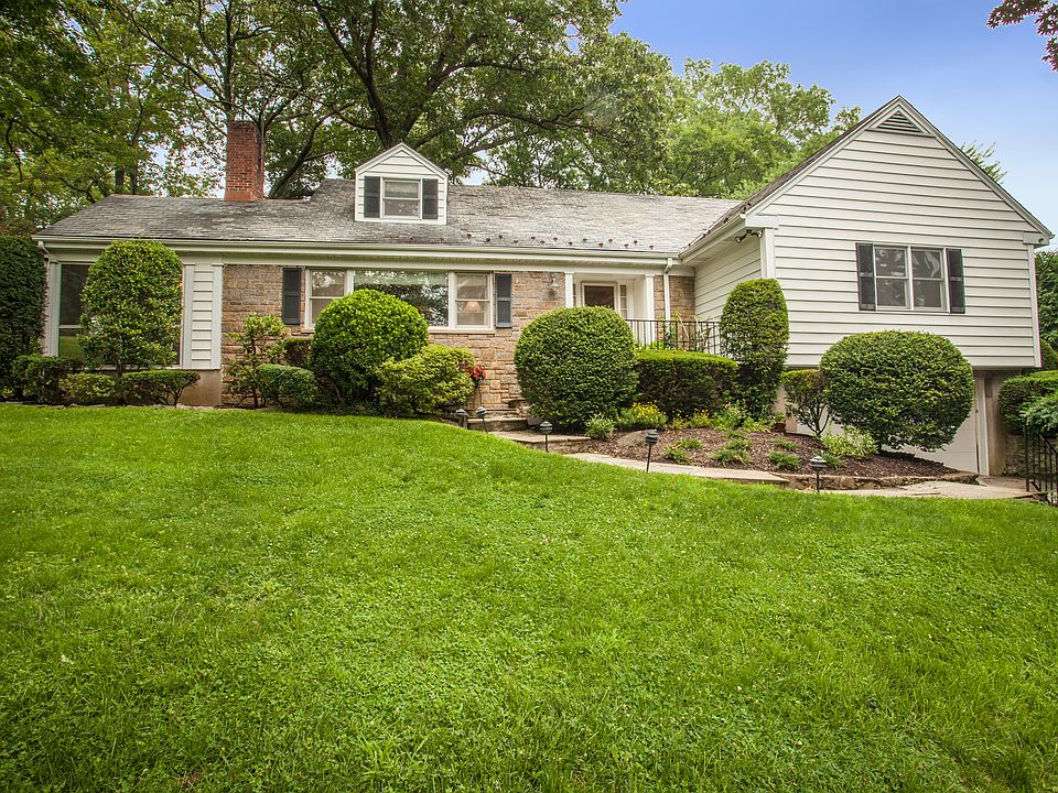 1st image of 206 Mulberry Ln