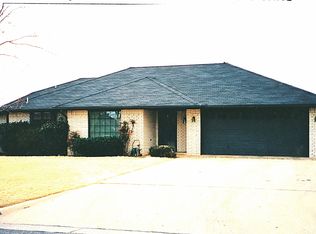 613 Hayes St, Altus, OK 73521