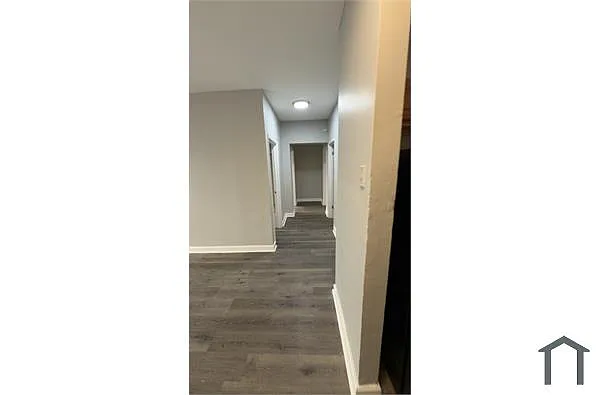 Building Photo - 5647 W Washington Blvd #2