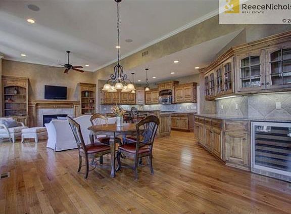 Kitchen hearth room!