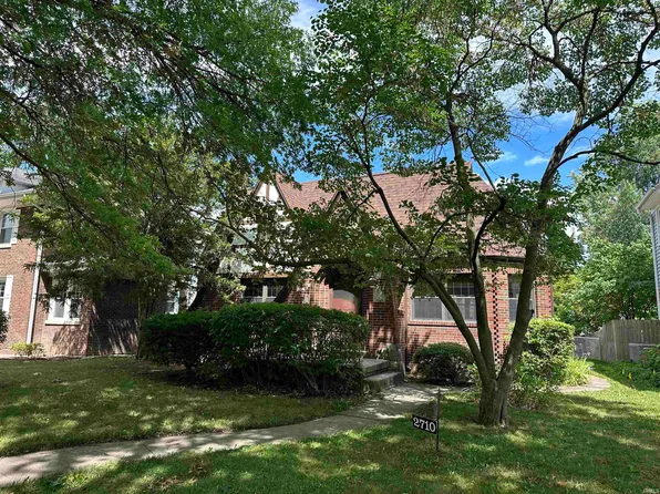 2710 East Dr, Fort Wayne, IN 46805