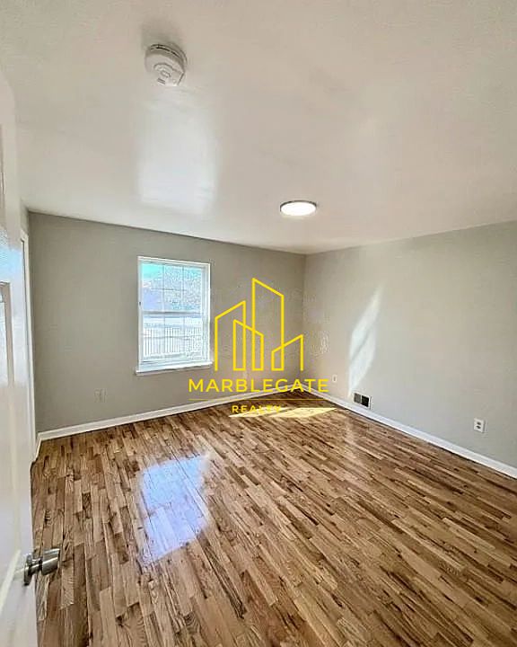 1st image of 289-291 S 7th St #22