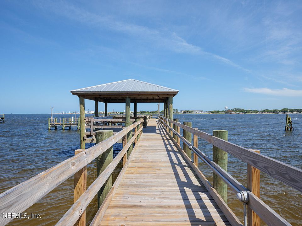 1st image of 10028 Heckscher Dr