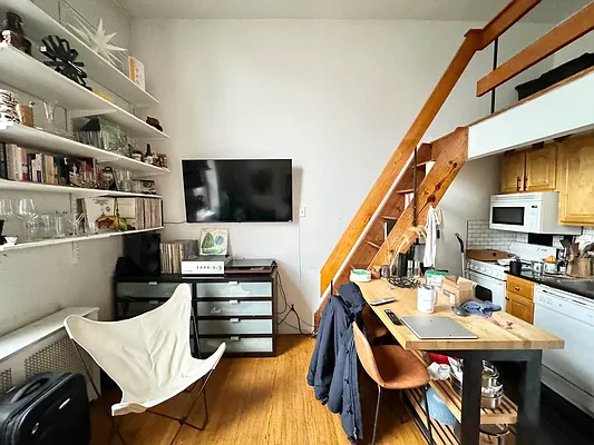 Rented by J PRESTON AND ASSOCIATES INC | media 12