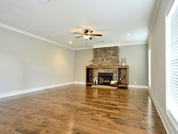 4th image of 432 Carson Bailey Ct