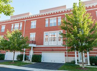 2709 W Byron St, Chicago, IL 60618