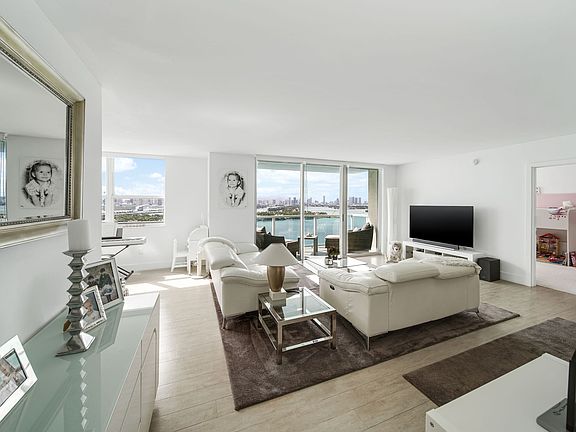 3rd image of 650 West Ave #2107F