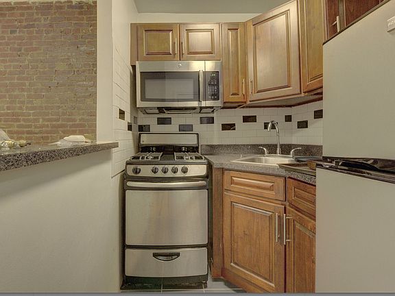 4th image of 251 W 26th St APT 2A