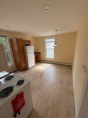 63 Oak St #2B Photo 1