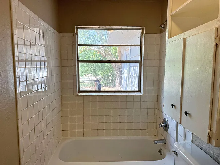 1502 Parkdale Dr — Photo 21