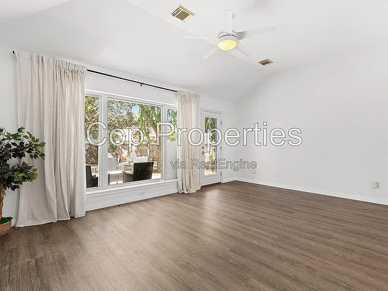 9927 Abe Lincoln Rd — Photo 13